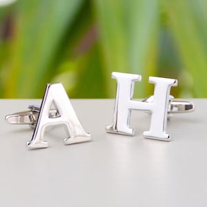 Abotoaduras personalizadas com iniciais do alfabeto em caixa, abotoaduras com letras iniciais prateadas, abotoaduras personalizadas para presente, abotoaduras de casamento, abotoaduras para o Dia dos Pais