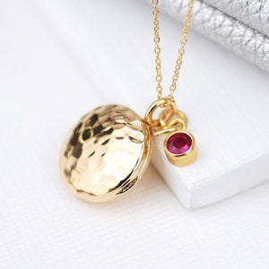 Personalised Birthstone Gold Locket Necklace, Custom Engraved Gold Locket for Women, Hammered Gold and Birthstone Necklace,Keepsake Necklace