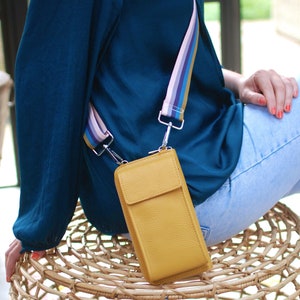 Porte-monnaie personnalisé en cuir monogrammé pour téléphone avec bandoulière interchangeable, petit sac à bandoulière zippé, petit sac en cuir personnalisé avec bandoulière amovible,