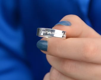 Engraved Ring in Sterling Silver - Custom Unisex Wedding Band Ring