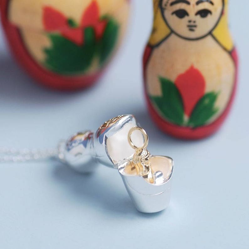 Babushka Russian Doll necklace with baby - showing detailing