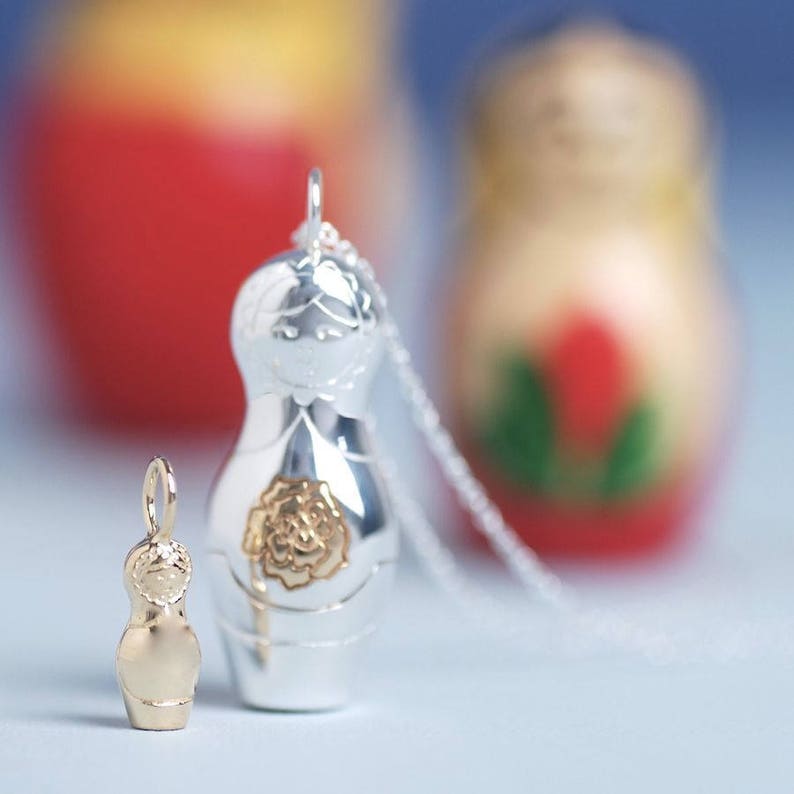 Babushka Russian Doll necklace with baby - showing detailing