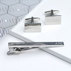 Personalisierte Silber Manschettenknöpfe und Krawattenklammer Set, Silber Manschettenknöpfe, Hochzeit Manschettenknöpfe, Hochzeit Krawattenklammer, Bräutigam und Trauzeuge Geschenk-Set Bild 1