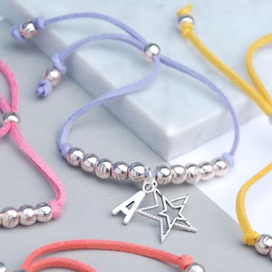 Pulsera de la amistad de gamuza hecha a mano para niña, pulsera con dije de letra inicial personalizada para niños, regalo para el mejor amigo, regalo para los que terminan la escuela
