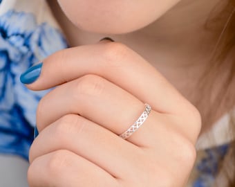 Bague coeurs ouverts en filigrane, bague coeur en argent sterling, cadeau jeton d'amour pour elle, cadeau fête des mères, anniversaire pour elle, bague de pouce petits coeurs