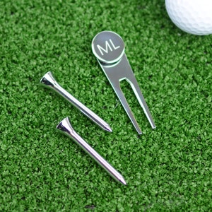 Set di marcatori e tee per palline da golf personalizzati, regalo di golf inciso, marcatore per palline da golf e strumento Divot, strumento di riparazione per tee tascabili, regalo per gli amanti del golf