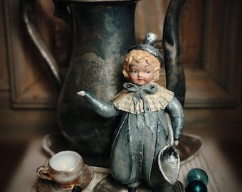 Weihnachtsbaumschmuck aus gesponnener Baumwolle – Handgefertigte Baumwollpuppe mit Spielzeug, Vintage-Weihnachtsbaumschmuck