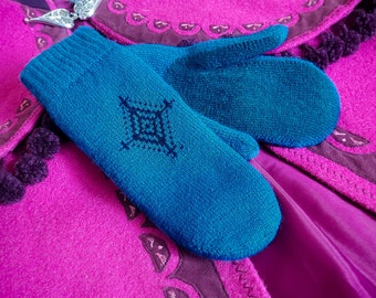 PRESALE // Enchanted Frozen Mittens - Perfect for Cosplay and Princessing!