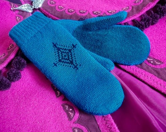 Enchanted Frozen Mittens: Cosplay Princess Knit Mittens