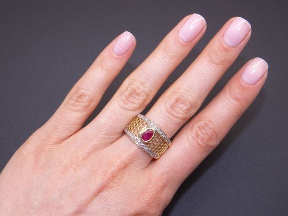 Exceptional 18k Yellow Gold .76ct Oval Cut Natura… - image 6