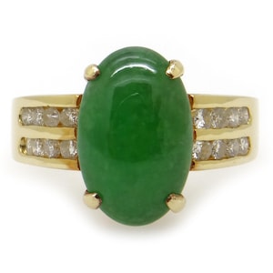 14k Yellow Gold .32ct Oval Cabochon Apple Green Jade Diamond Band Ring Size 5