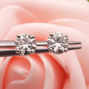 Natural Earth Mined Natural Outstanding GIA 14k White Gold 1.41ct Round Brilliant Cut Diamond Stud Earrings