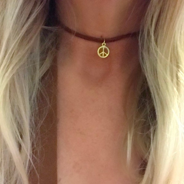 Peace sign choker/Choker/Hippie necklace /Hippie Choker/Peace Sign necklace/Boho choker/Brown Suede Choker