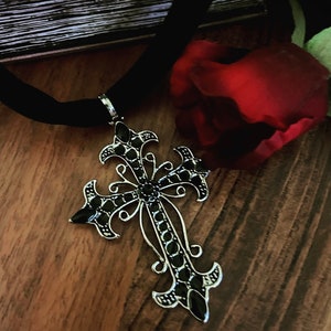 Cross necklace/Victorian Goth Cross  Necklace/victorian cross necklace/Big cross necklace/renaissance jewelry/Victorian Jewelry