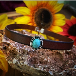 Turquoise leather choker/Turquoise Howlite Gemstone Choker/Leather Choker