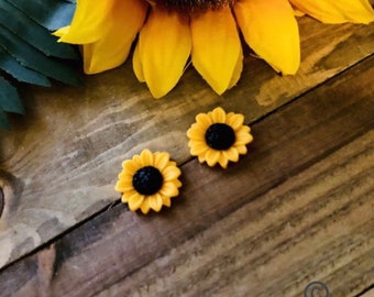 Sunflower Earrings/Boho Earrings/Flower Earrings/Sunflower Stud Earrings/Hippie Earrings/Gift for her