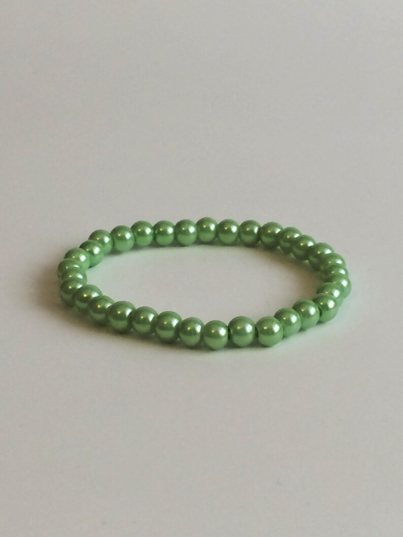 Green 6mm Imitation Pearl Woman's Stretch Bracelet Dainty ...