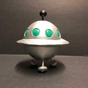 Skyrunner Fanmade Figure inspired by Earthbound/Mother Series