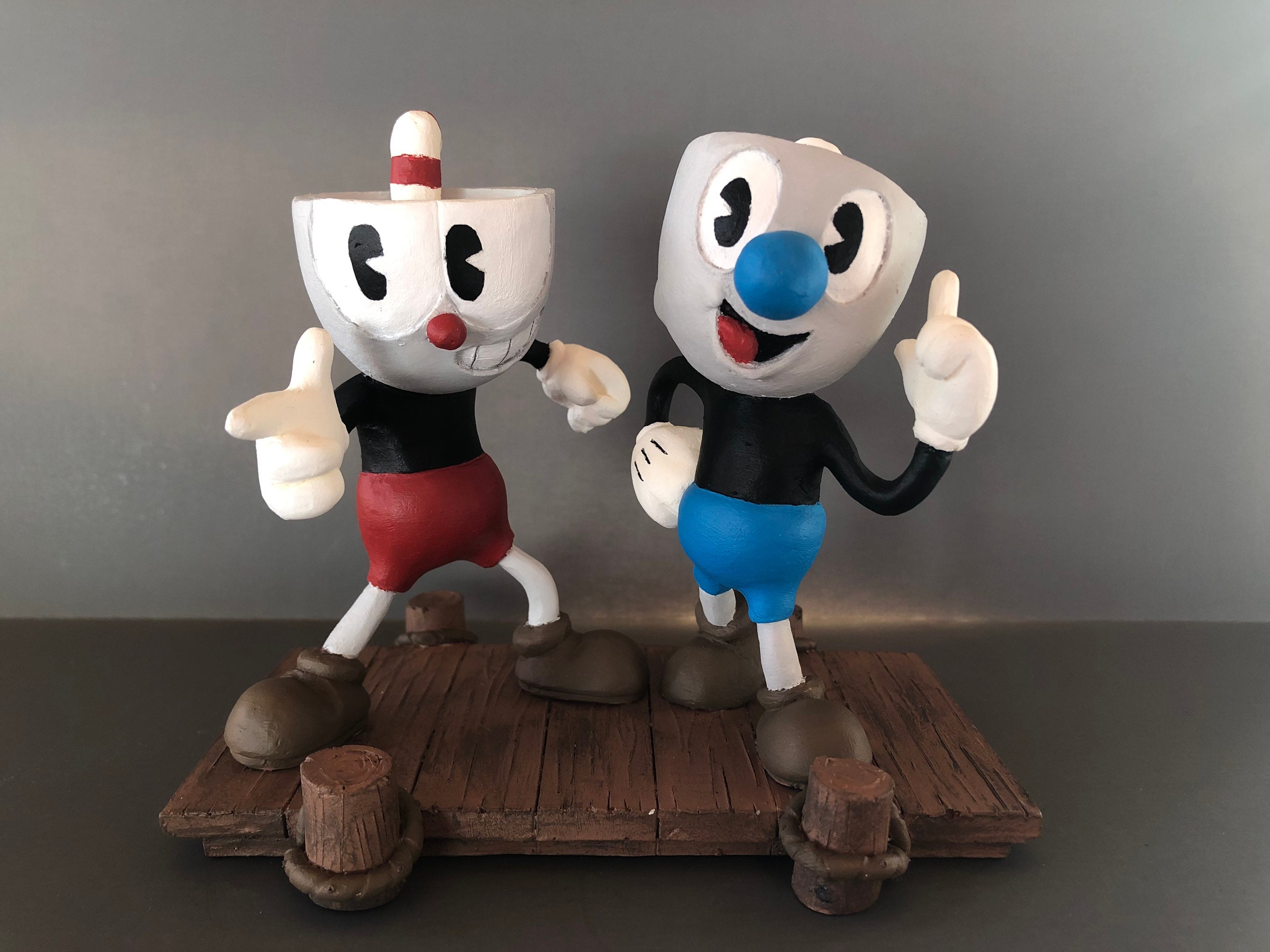 Cuphead and Mugman Figurines -  Portugal