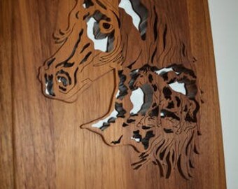 Horse   Walnut Placque