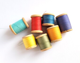 Set of 7 vintage wooden spools, Rainbow color cotton thread rollers, Soviet spools, Bobbins, Sewing supplies, Made in USSR, 1970s-1980s