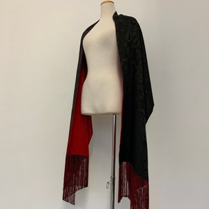 Vintage Black and Red silk Asian Print scarf // Reversible Shawl // Headscarf // Wrap image 4