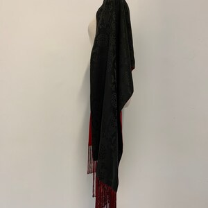 Vintage Black and Red silk Asian Print scarf // Reversible Shawl // Headscarf // Wrap image 5