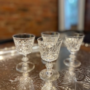 Vintage Pinwheel Crystal Stemmed Glasses Set Of 4 // Elegant Barware // Bar Cart // Drinkware // Dining Ware