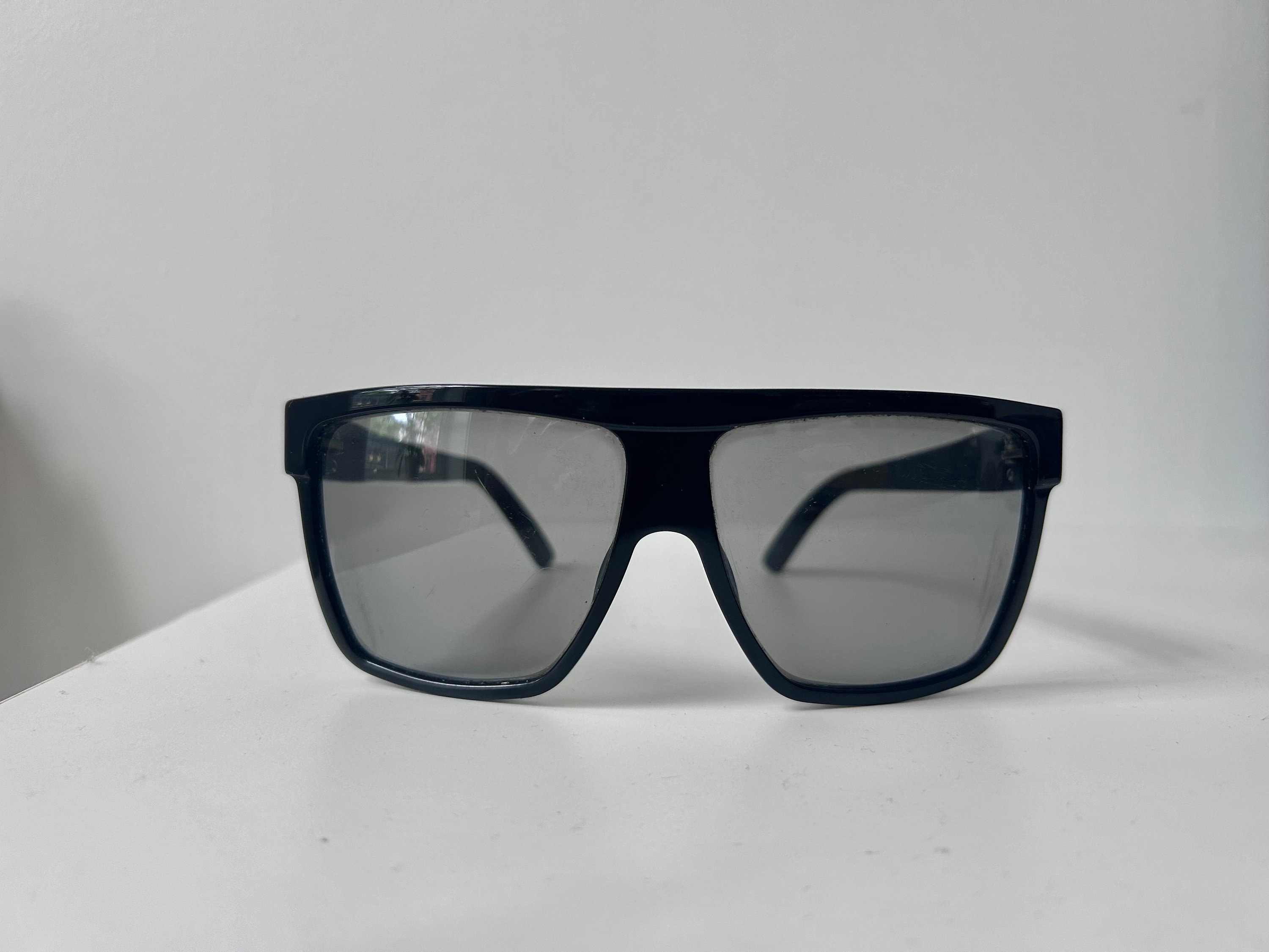 Vintage Y2K Gucci Oversized Black Wrap Sunnies // Designer