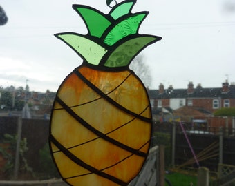 Pineapple suncatcher,Stained glass Pineapple.