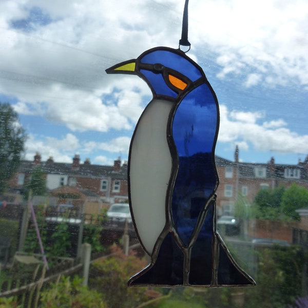 Stained Glass Emperor Penguin Suncatcher: Ultramarine Blue Wing