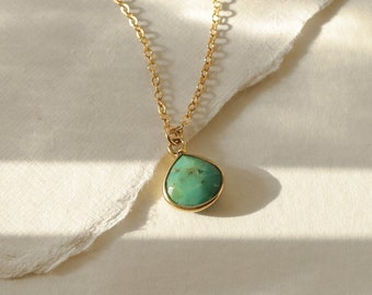 COLLAR GOTA DE TURQUESA, Collar de turquesa dorado, Collar sencillo con piedras preciosas, Collar de cuentas delicadas, Collar delicado con piedras preciosas