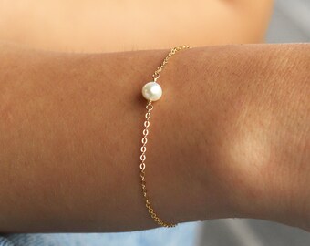 ALBA Bracelet • Tiny Pearl Bracelet • Single Pearl Bracelet, Layering Bracelet, Gift for Her, Dainty Bracelet, Simple Bracelet, Bridesmaid