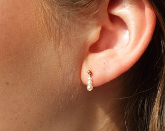 EVA EARRINGS - Pearl Stud Earrings, Beaded Stud earrings, Dainty Gold Earrings, Pearl Jewelry, Dainty Pearl Drop, Freshwater Pearl Earrings