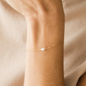 ARIA Bracelet Tiny Oval Pearl Bracelet Layering Bracelet, Dainty Bracelet, Freshwater Pearl Bracelet, Elegant Bracelet, Tiny Bracelet image 1