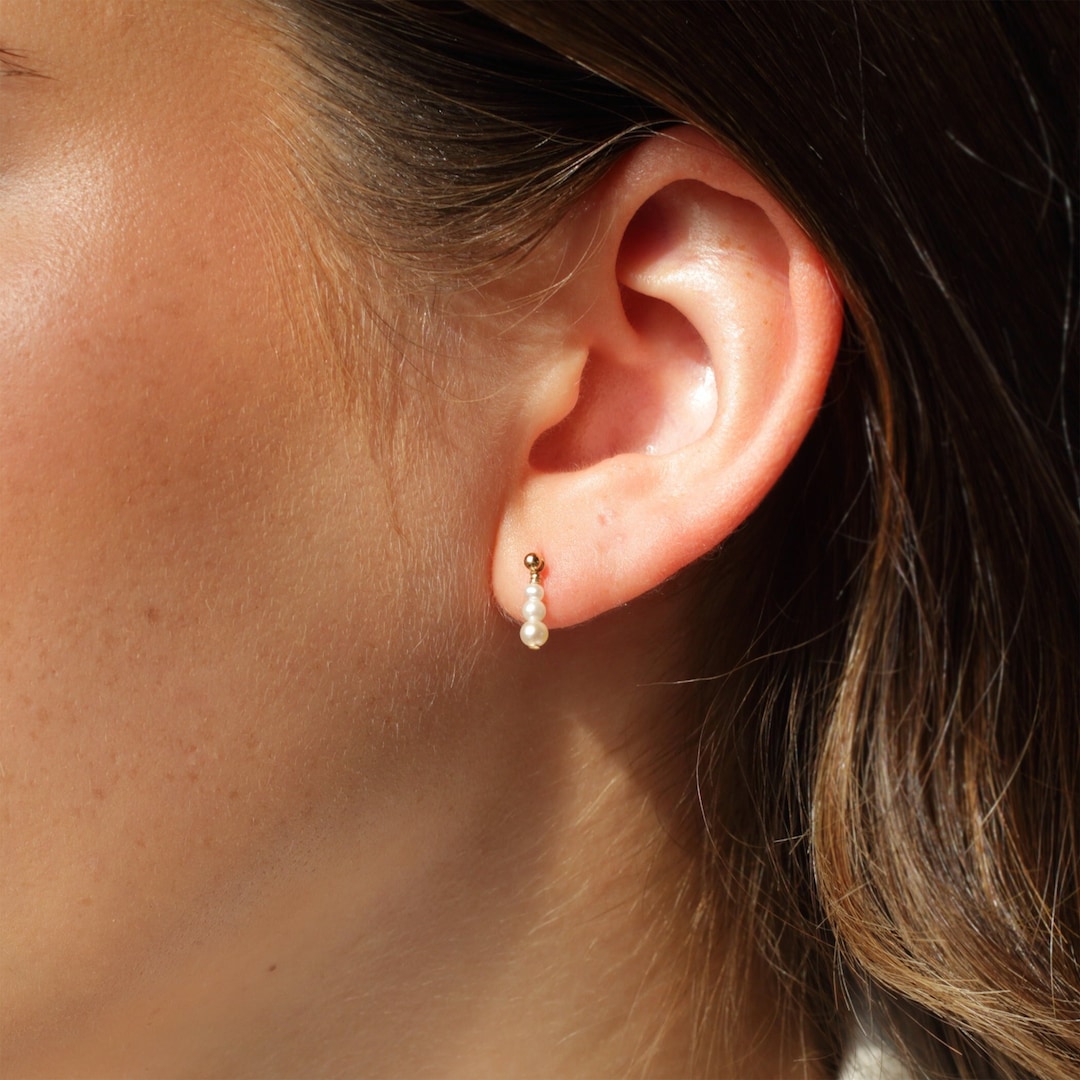 EVA EARRINGS - Pearl Stud Earrings, Beaded Stud earrings, Dainty Gold Earrings, Pearl Jewelry, Dainty Pearl Drop, Freshwater Pearl Earrings