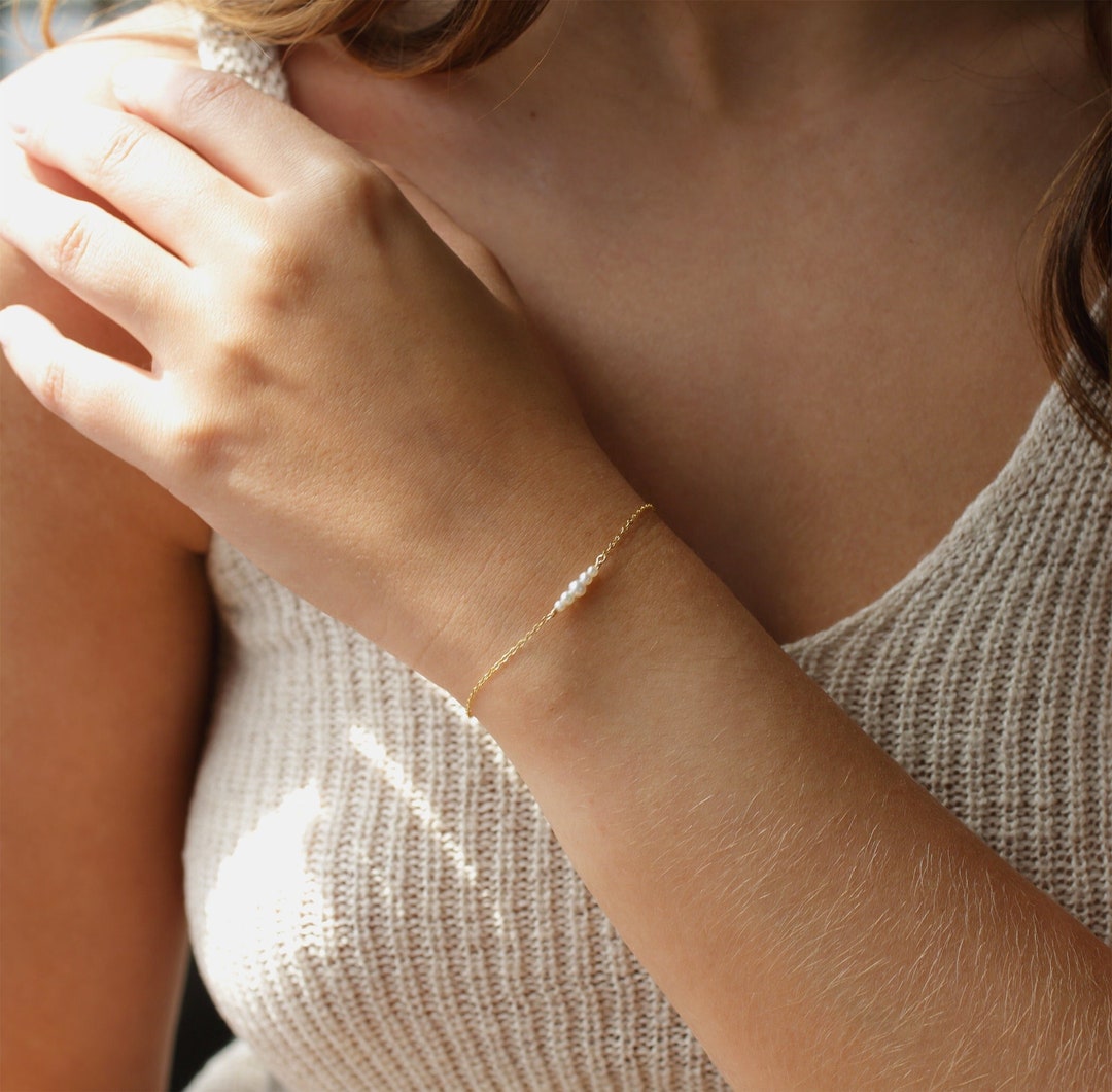 EVA 3-5 Mini PEARL BRACELET• Layering Bracelet, Dainty Bracelet, Tiny Freshwater Pearl Bracelet, Elegant Bracelet, Birthstone Bracelet