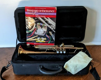 Jean Baptiste TRUMPET JBTP480LE Deluxe Engraved Trumpet Case Mouthpiece Instruction Book Brass Instrument
