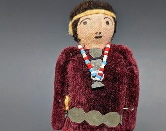 Vintage Native American Doll: Colorado Souvenir with Beaded Necklace