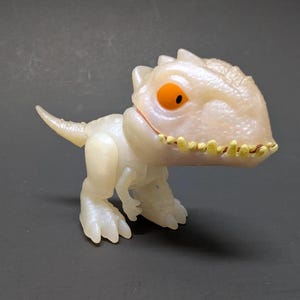 Figura Jurassic World Snap Squad – Dinosaurio Mordedor De Camp Cretaceous – Coleccionable +4 Años