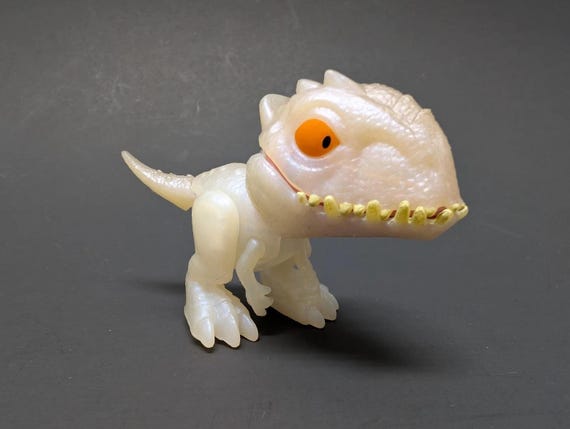 まとめて値下げしました。 フライシュマン HOダブルスリップ、3wayポイント Jurassic World SNAP SQUAD Wave 2 Pearlescent Indominus Rex Figure