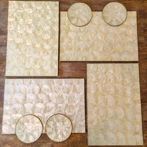 4 Vintage Capiz Shell Placemats Chargers Mother of Pearl Cork Back & 4 Coasters Set Seashell MCM Mid Century