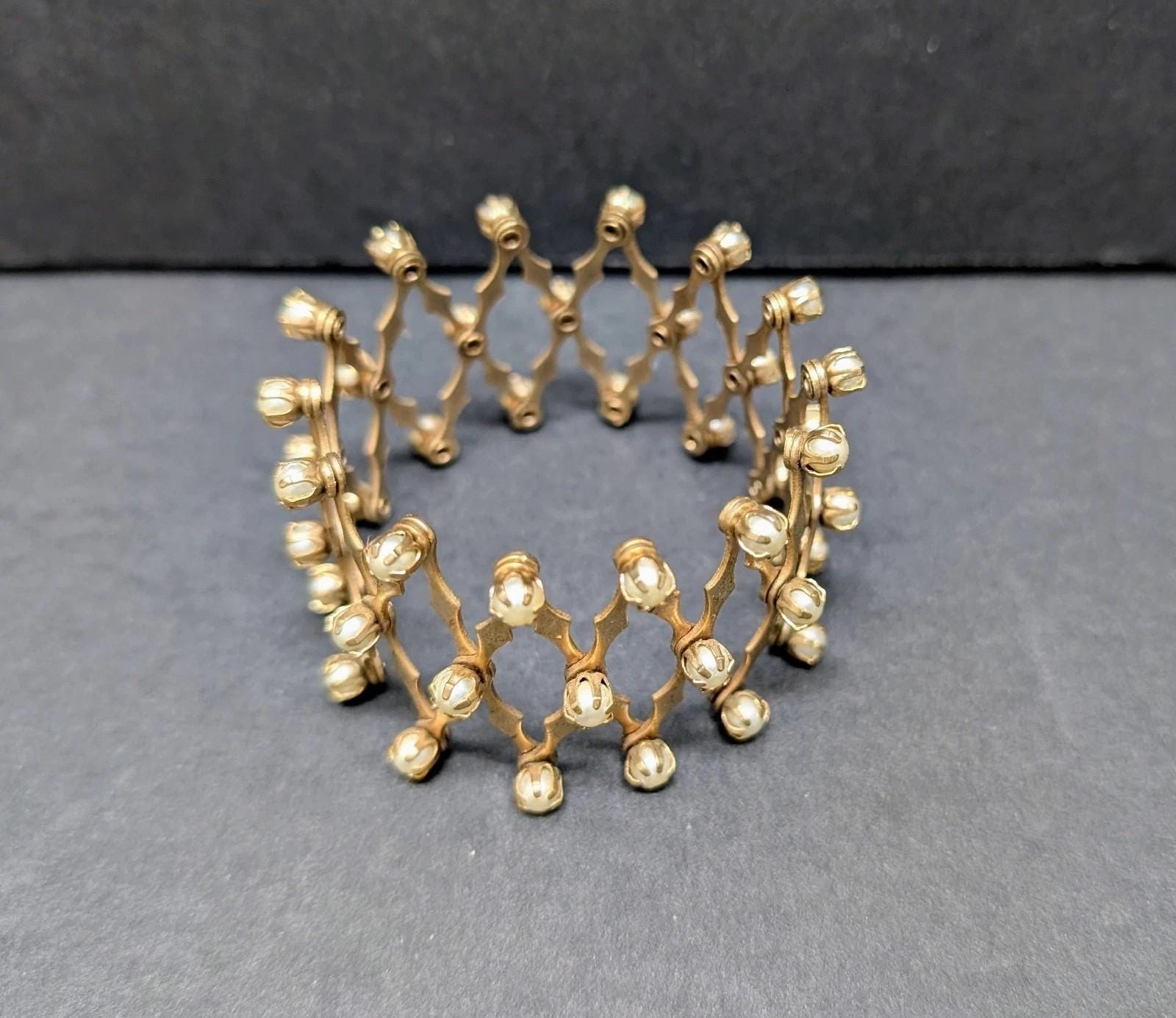 1950s Expandable Chignon Hair Bun Cage Gold Pearl Prong  display picture 2