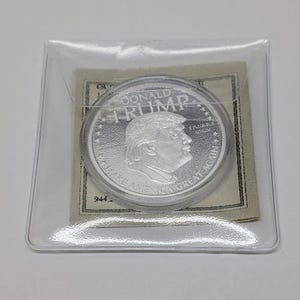 Speeches of DONALD TRUMP Commemorative Silver Coin Collection American Mint COA immagine 1
