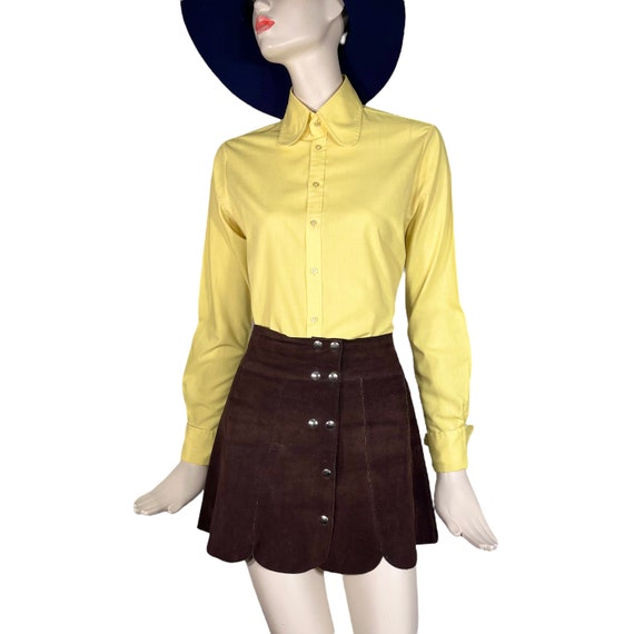 1960s Yellow Blouse with Rounded Beagle Collars a… - image 2