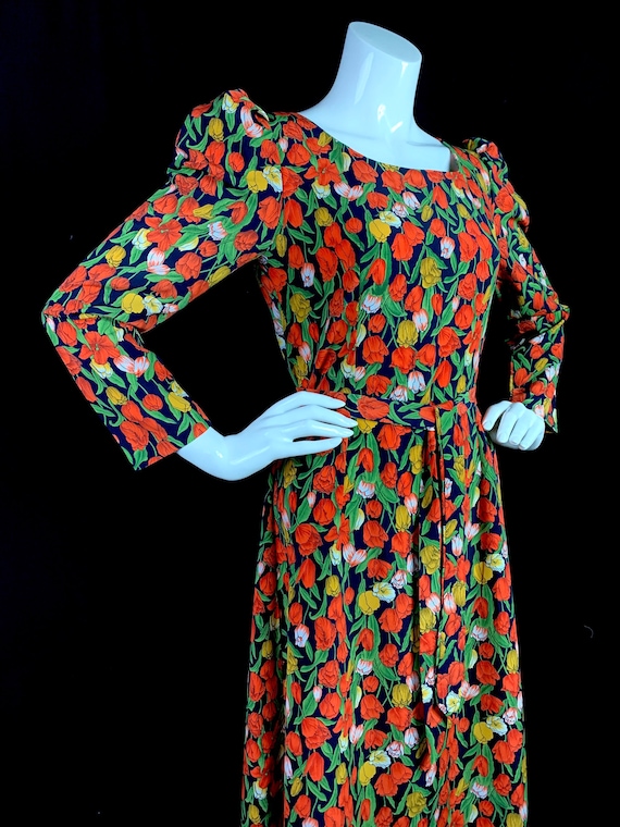 1970s Maxi Dress with Tulip Print and Puffed Shoul