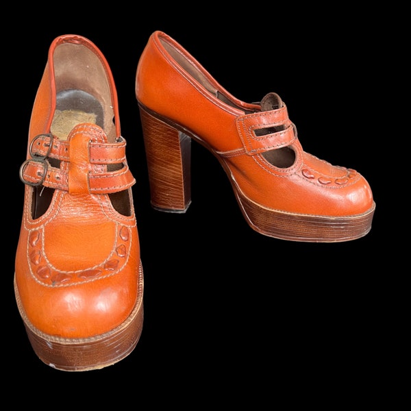 Zapatos de plataforma de cuero marrón de la década de 1970 con detalle de correa de doble hebilla / Tamaño del Reino Unido 5 / Vintage 70s / Glam Rock / Boho / Estilo Biba