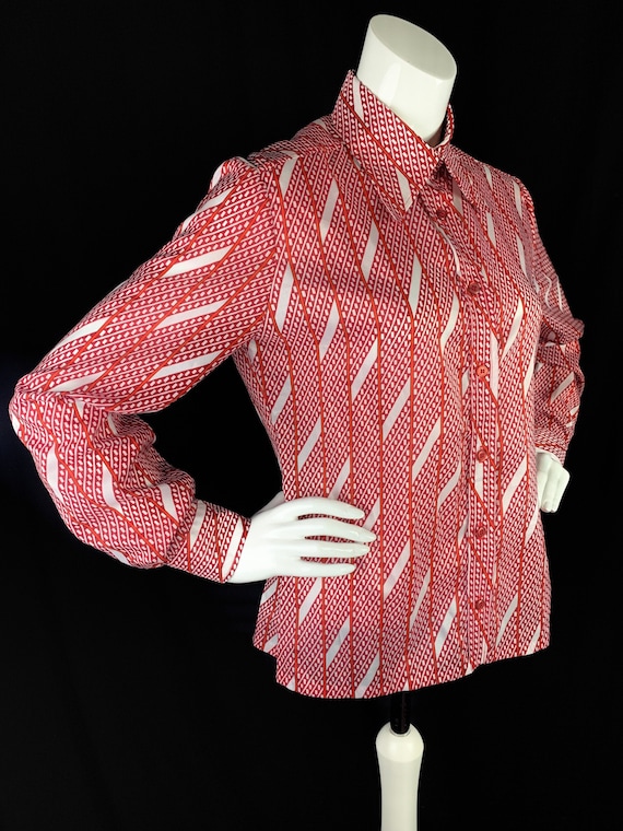 1970s Blouse in Red White with Dagger Collars - Vi