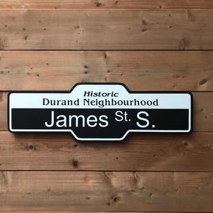 Quartier Durand - Hamilton Street Signr