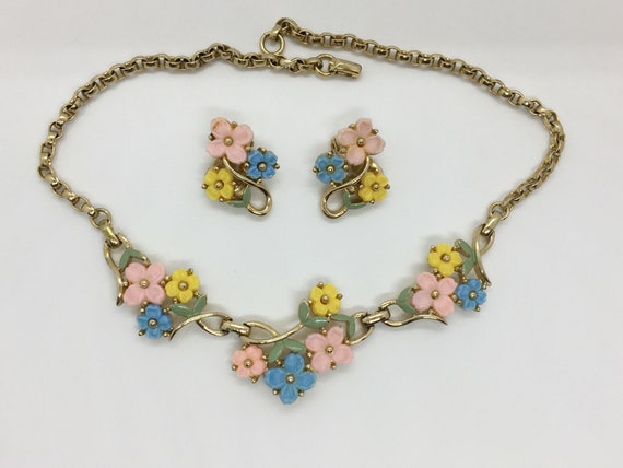 Vintage Flower Multi-color Set Necklace and Earri… - image 1